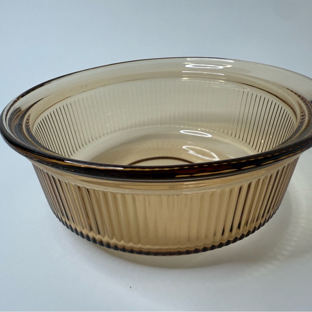Vintage Corningware Amber 1 pint Glass Dish